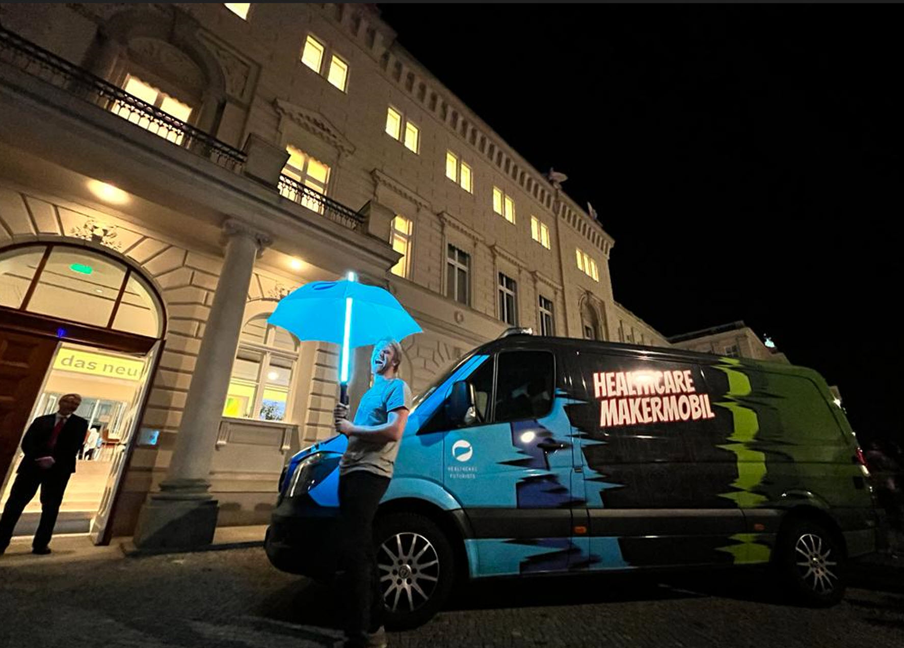 HealthCare MakerMobil with Blue Umbrella
